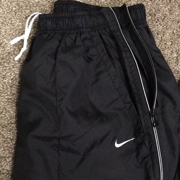 nike swishy joggers
